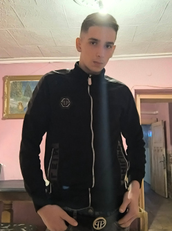 Ricsi, 20 �ves t�rskeres� f�rfi, Olaszfa