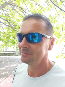 P�ter, 45 �ves t�rskeres� f�rfi, Barcs