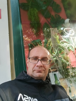 Zoli, 39 �ves t�rskeres� f�rfi, Miskolc