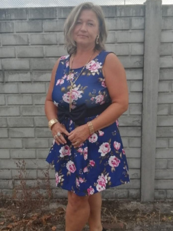 Bea, 47 �ves t�rskeres� n�, Budapest