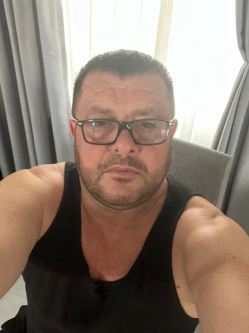 Janos, 61 �ves t�rskeres� f�rfi, Debrecen