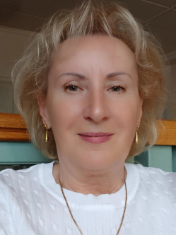 M�rta, 66 �ves t�rskeres� n�, Gy�r