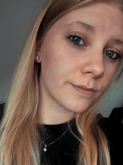 Jol�n, 19 �ves t�rskeres� n�, Salg�tarj�n