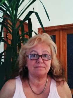 Eszter, 71 �ves t�rskeres� n�, P�cs