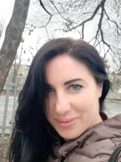 Alexandra, 39 �ves t�rskeres� n�, P�cs