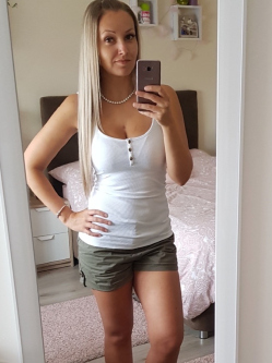 Zsanett, 37 �ves t�rskeres� n�, London (City of London)