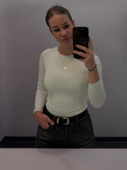 M�ria, 23 �ves t�rskeres� n�, Zalaegerszeg