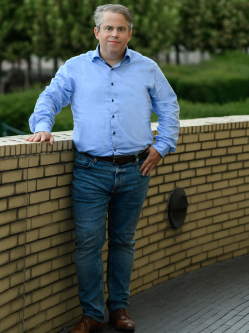 Levente, 49 �ves t�rskeres� f�rfi, Budapest