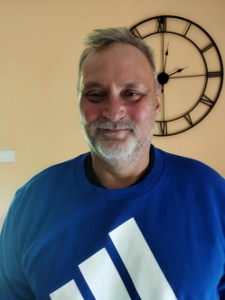 Csaba, 62 �ves t�rskeres� f�rfi, Nemti