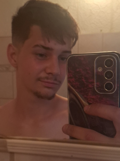 Zsolt, 21 �ves t�rskeres� f�rfi, Ny�regyh�za
