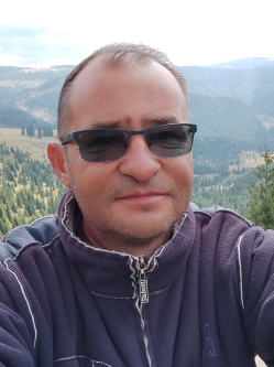 Tibor, 51 �ves t�rskeres� f�rfi, Kolozs
