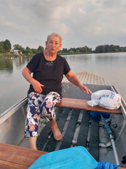 Emi, 77 �ves t�rskeres� n�, Kiskunlach�za