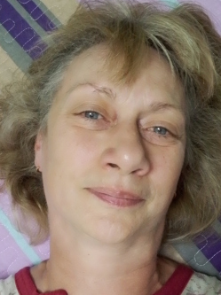 Katus, 58 �ves t�rskeres� n�, Szolnok
