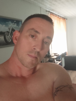 Jani, 41 �ves t�rskeres� f�rfi, Bekecs