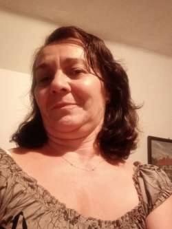 Ildik�, 62 �ves t�rskeres� n�, Attala