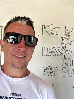 �d�m, 36 �ves t�rskeres� f�rfi, Bozzai