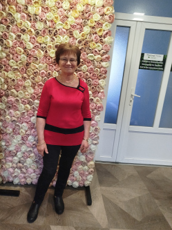 Ilona, 68 �ves t�rskeres� n�, Nagyk�ll�