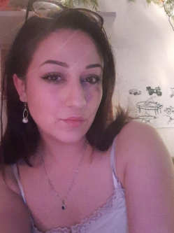 T�nde, 31 �ves t�rskeres� n�, Ny�regyh�za