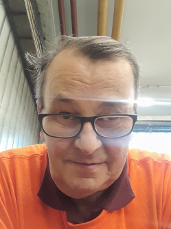 G�bor, 59 �ves t�rskeres� f�rfi, S�rv�r