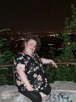 Kriszti, 35 �ves t�rskeres� n�, Dunaharaszti