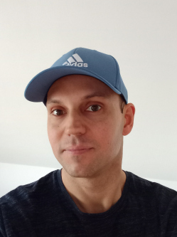 Zsolti, 44 �ves t�rskeres� f�rfi, Kecskem�t