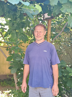 Mikl�s, 58 �ves t�rskeres� f�rfi, Mez��rs