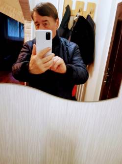 J�zsef, 72 �ves t�rskeres� f�rfi, Szigetv�r
