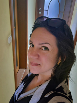 Adrienn, 37 �ves t�rskeres� n�, Balassagyarmat