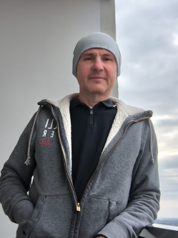 Zoli, 52 �ves szigethalmi t�rskeres� f�rfi