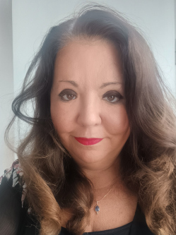 Gy�ngyi, 51 �ves t�rskeres� n�, Budapest