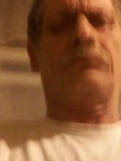 Tibor, 64 �ves t�rskeres� f�rfi, F�c�nkert