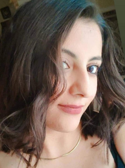 Klaudia, 24 �ves t�rskeres� n�, Salg�tarj�n