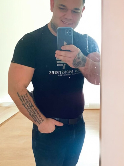 Roland, 29 �ves t�rskeres� f�rfi, Sellye