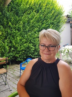 Gy�ngyi, 58 �ves t�rskeres� n�, Mosonmagyar�v�r