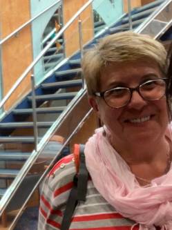 Piros, 74 �ves t�rskeres� n�, Zalaegerszeg