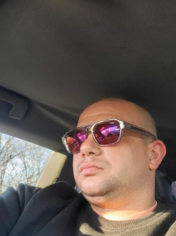 Tam�s, 38 �ves t�rskeres� f�rfi, Budapest