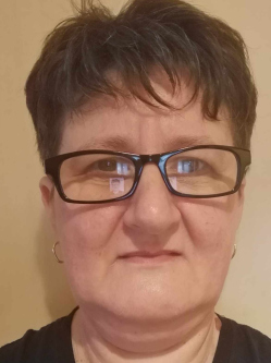Zsuzsa, 59 �ves t�rskeres� n�, P�cs