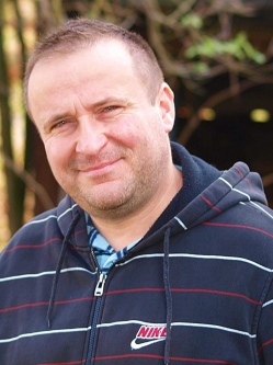 Atesz, 49 �ves t�rskeres� f�rfi, Eger