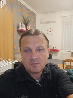 Attila, 48 �ves t�rskeres� f�rfi, Debrecen