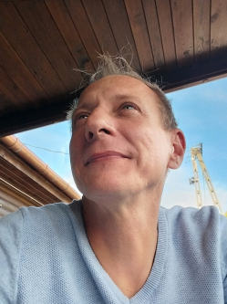 Misi, 51 �ves t�rskeres� f�rfi, Szentes