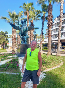Ferenc, 69 �ves t�rskeres� f�rfi, Cs�m�r