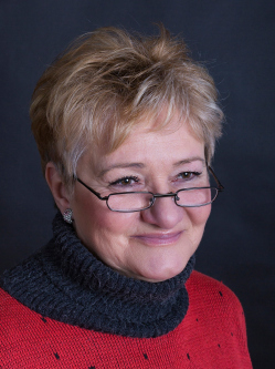 Ilona, 72 �ves t�rskeres� n�, Balassagyarmat