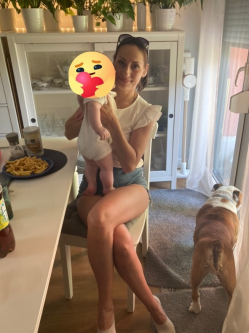 N�ra, 39 �ves t�rskeres� n�, Zalab�r