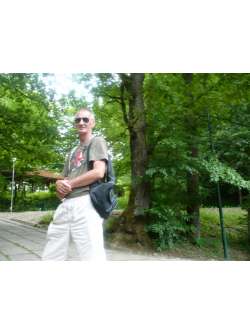 G�bor, 71 �ves t�rskeres� f�rfi, N�gr�d