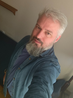 Csaba, 51 �ves t�rskeres� f�rfi, Budapest
