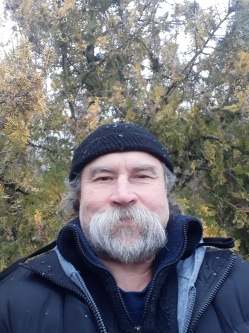 Lajos, 68 �ves t�rskeres� f�rfi, Bicske