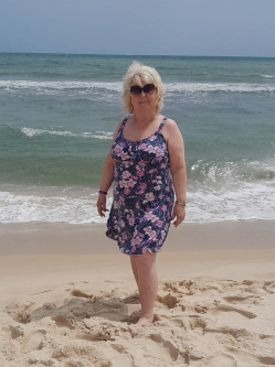Erzsi, 69 �ves t�rskeres� n�, Kaposv�r
