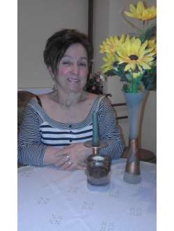 Madeleine, 73 �ves t�rskeres� n�, Ny�regyh�za