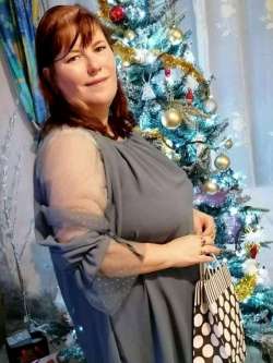 Brigi, 49 �ves t�rskeres� n�, Far�d