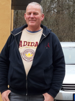 J�zsef, 53 �ves t�rskeres� f�rfi, Saj�szentp�ter